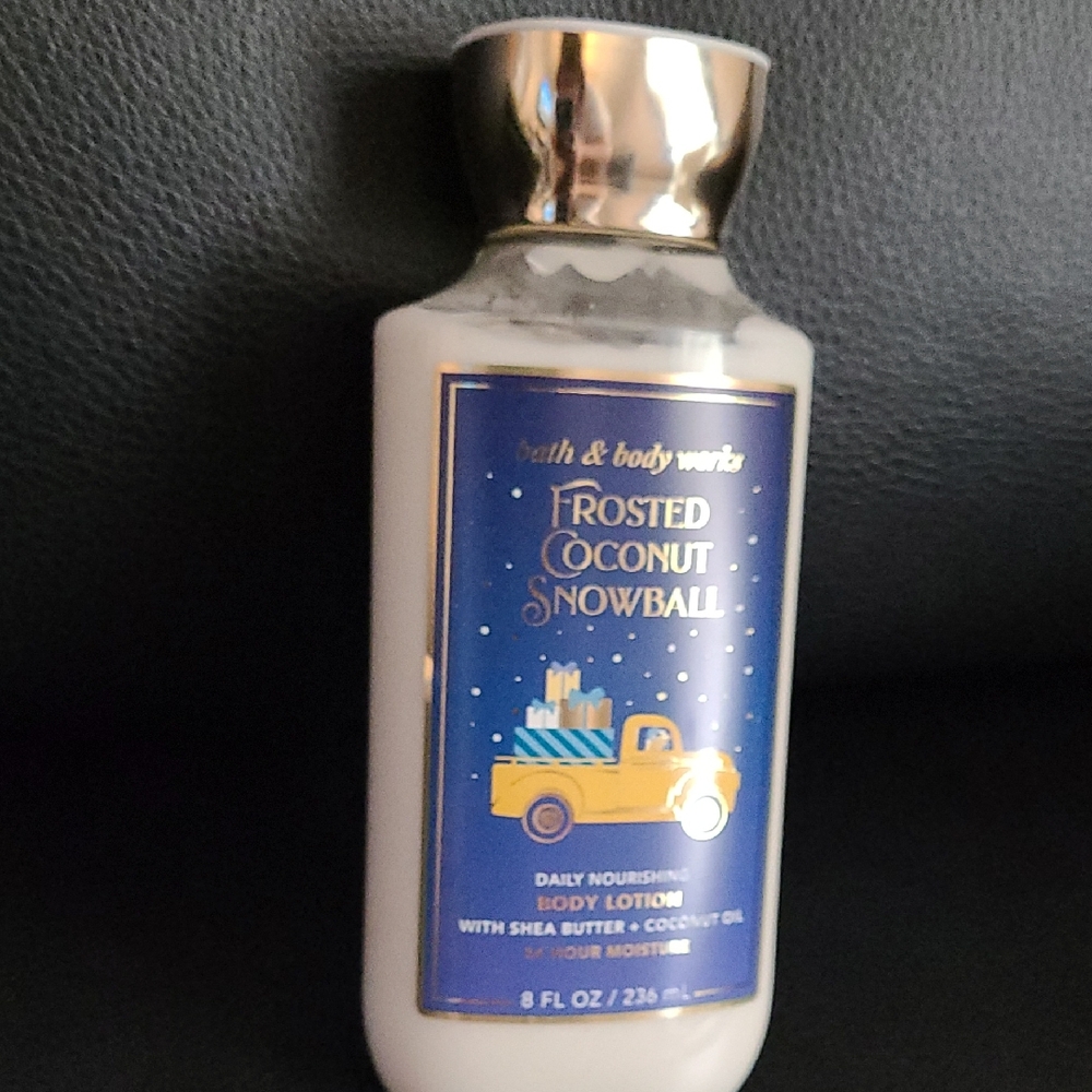 🆕️B&BW Frosted Coconut Snowball Lotion
